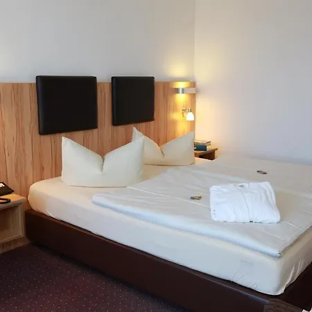 Promenade Hotel